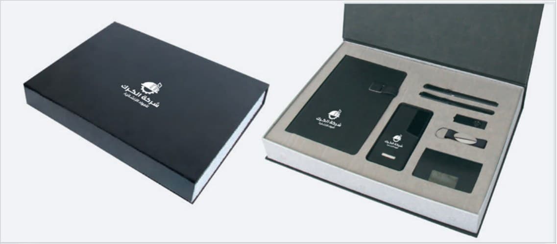 Black executive gift set with notebook, pen and box